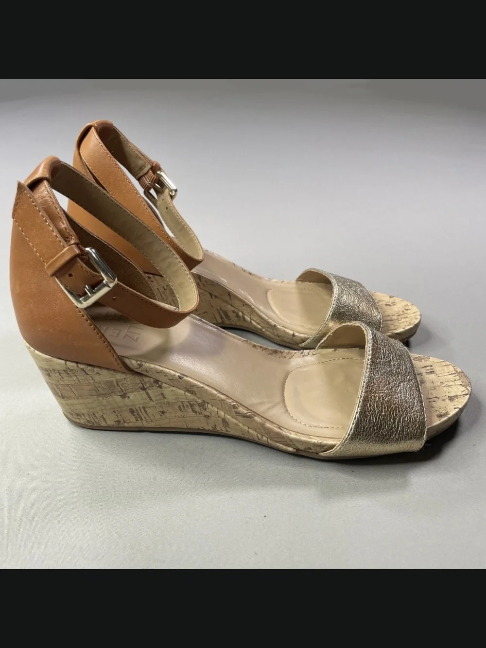 NEW Naturalizer Shoes Womens 10 brown gold leather cork cami wedge heels sandals